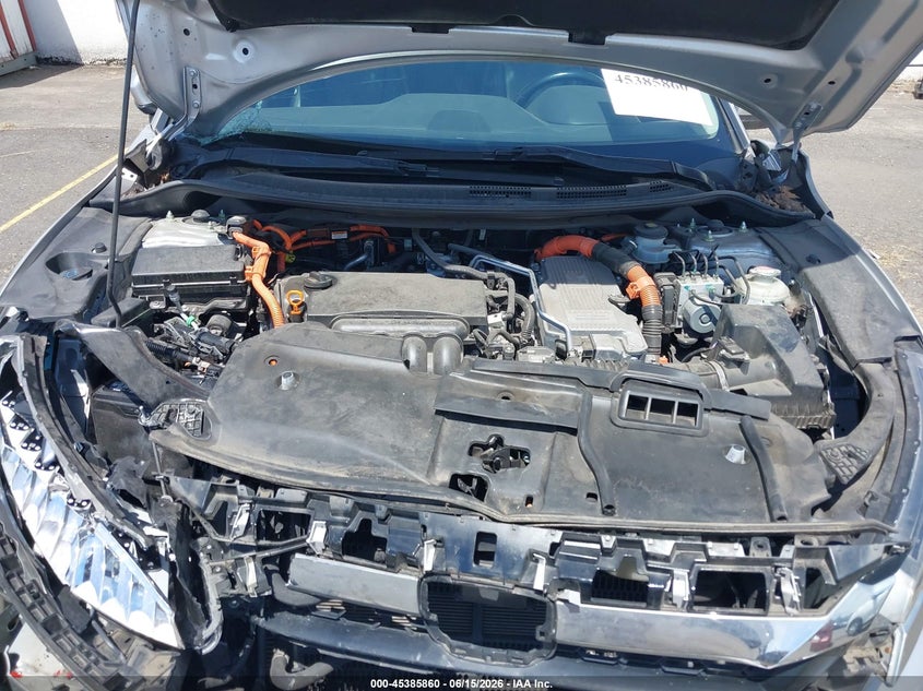2018 Honda Clarity Plug-In Hybrid Touring VIN: JHMZC5F33JC015717 Lot: 45385860