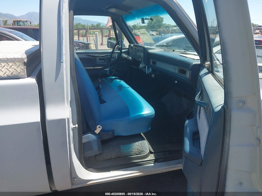 1984 CHEVROLET C20 auction photo 5