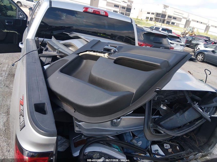 2018 Chevrolet Silverado 1500 Lt VIN: 3GCUKREC8JG583062 Lot: 45385997