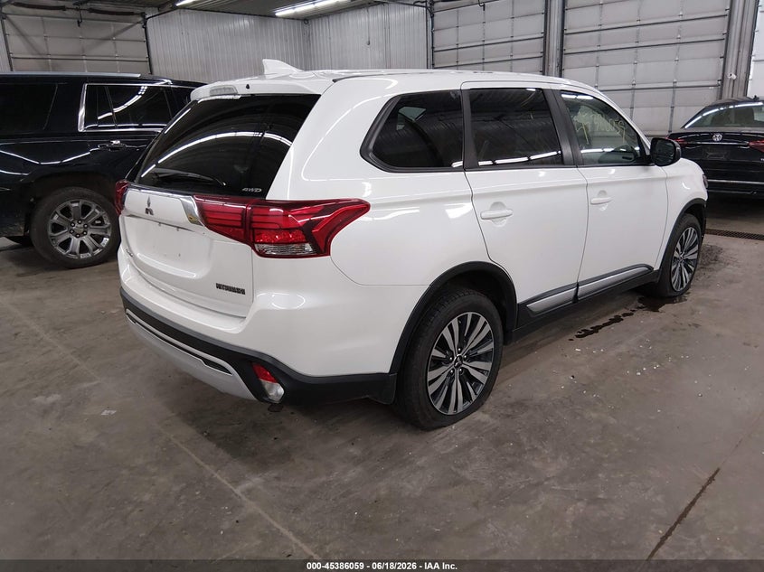 2019 MITSUBISHI OUTLANDER auction photo 4