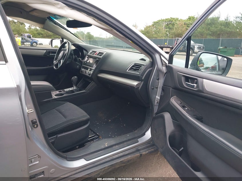 2016 SUBARU OUTBACK auction photo 5