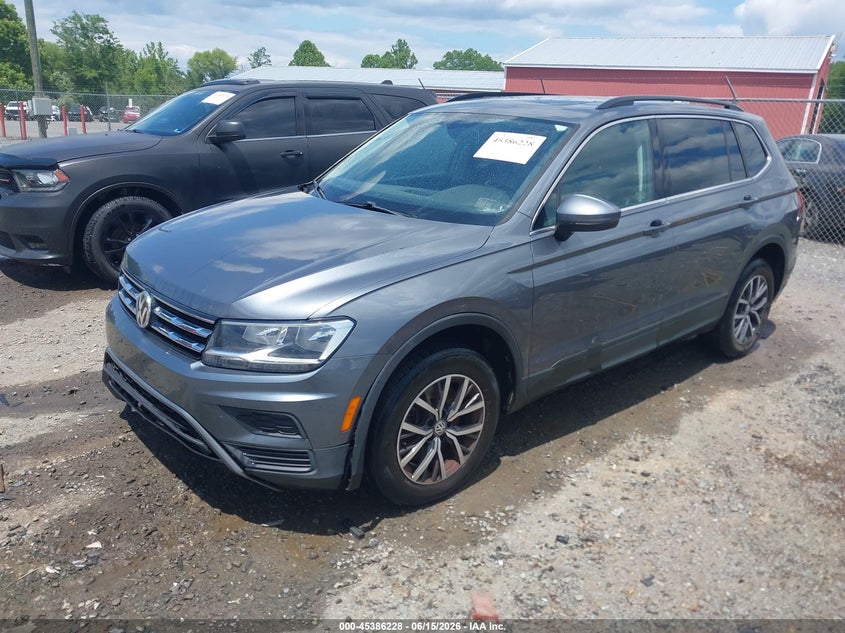 2019 VOLKSWAGEN TIGUAN auction photo 2