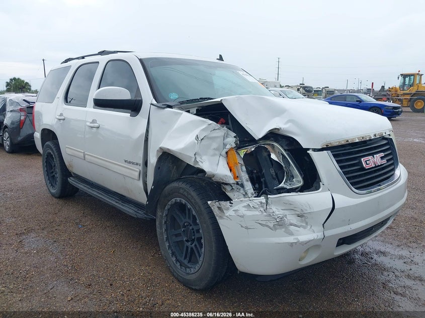 2010 GMC YUKON auction photo 6