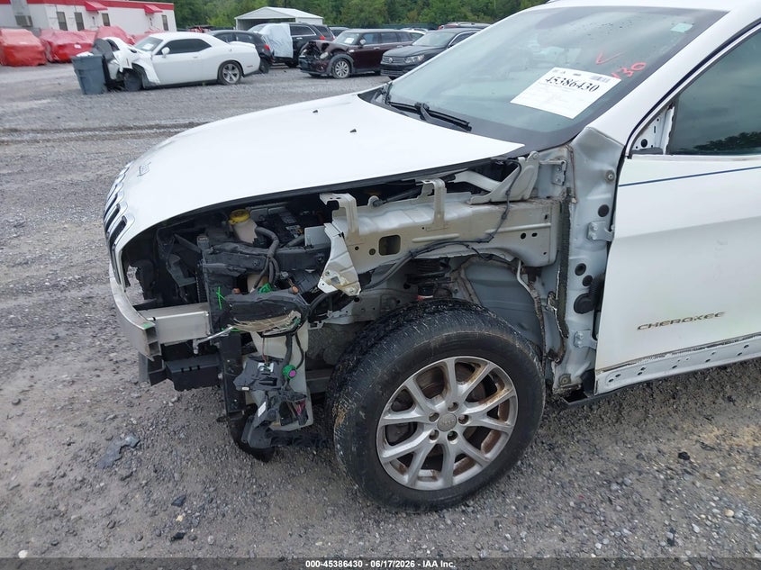 2015 Jeep Cherokee Latitude VIN: 1C4PJLCB4FW578697 Lot: 45386430