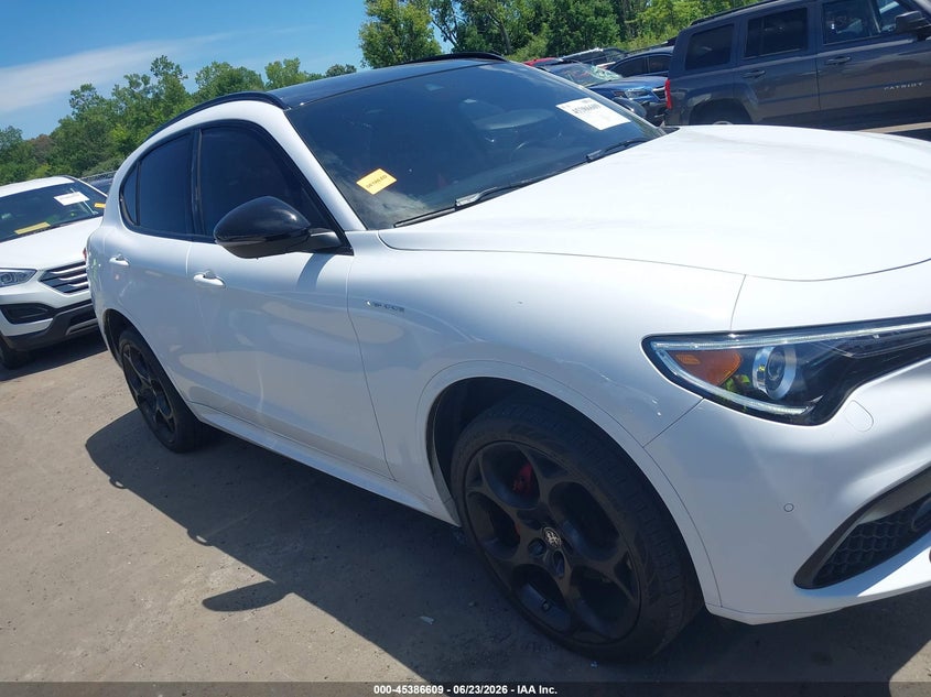 2023 Alfa Romeo Stelvio Veloce Awd VIN: ZASPAKBN3P7D66298 Lot: 45386609