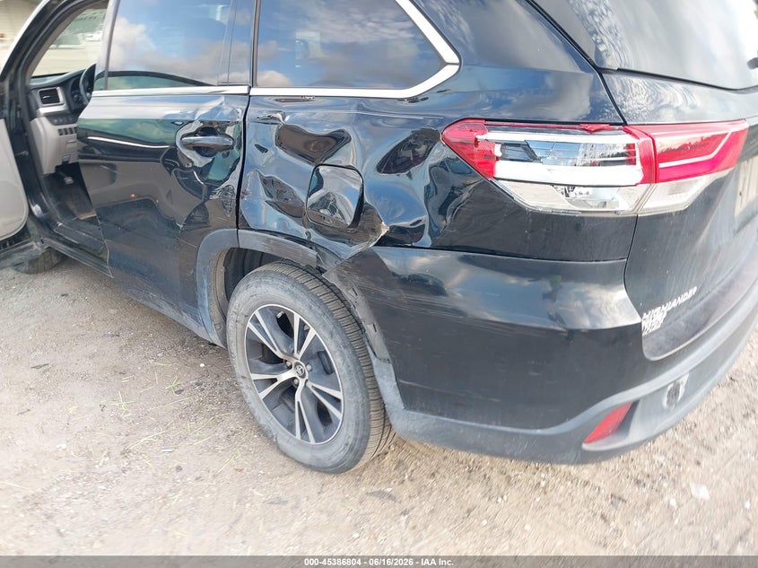 2018 TOYOTA HIGHLANDER auction photo 6