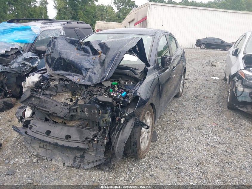 Vin: 3mydlbzv9gy146417, lot: 45884819, scion ia 20162