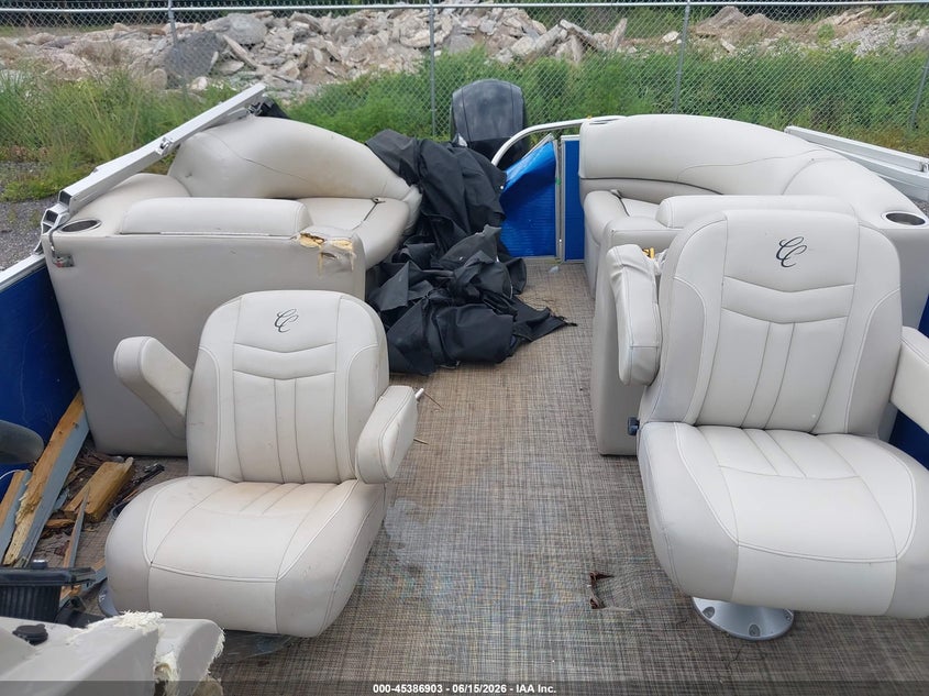 2021 CYPRESS CAY PONTOON auction photo 8