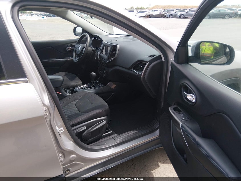 2019 JEEP CHEROKEE auction photo 5