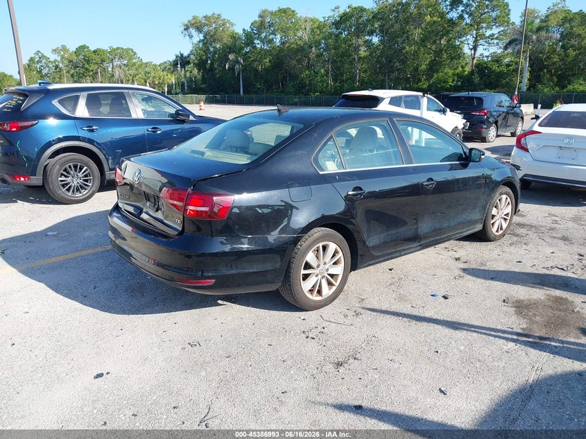 2016 VOLKSWAGEN JETTA auction photo 4