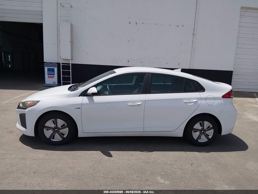 AtlanticExpress - Hyundai Ioniq Hybrid