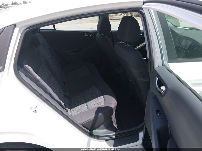 2019 HYUNDAI IONIQ HYBRID auction photo 8