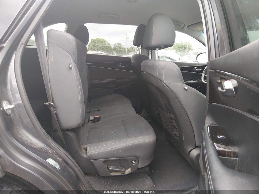2020 KIA SORENTO auction photo 8