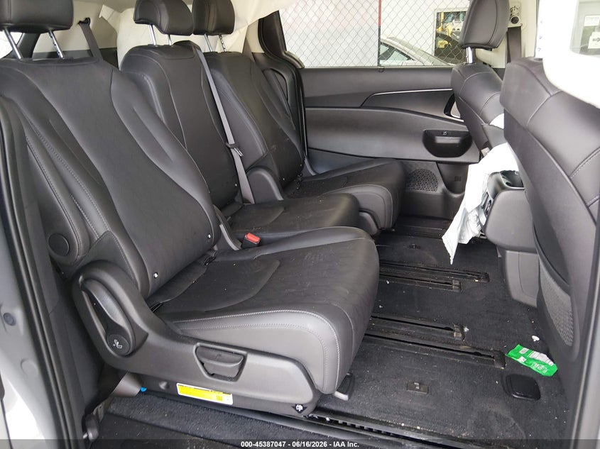 2026 KIA CARNIVAL MPV HYBRID SX — Photo 8