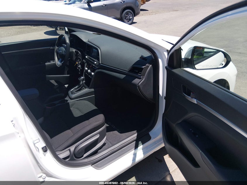 2020 HYUNDAI ELANTRA auction photo 5