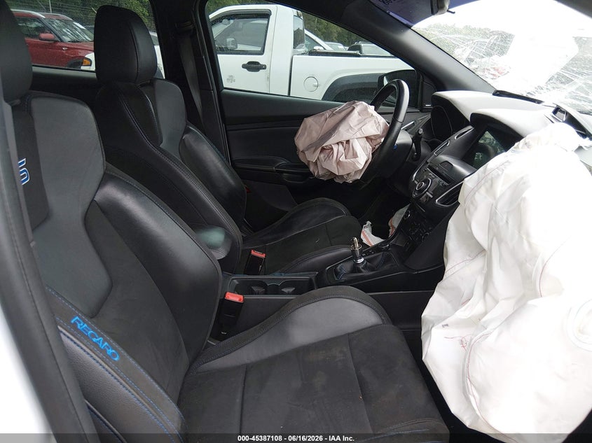 2017 FORD FOCUS RS auction photo 5
