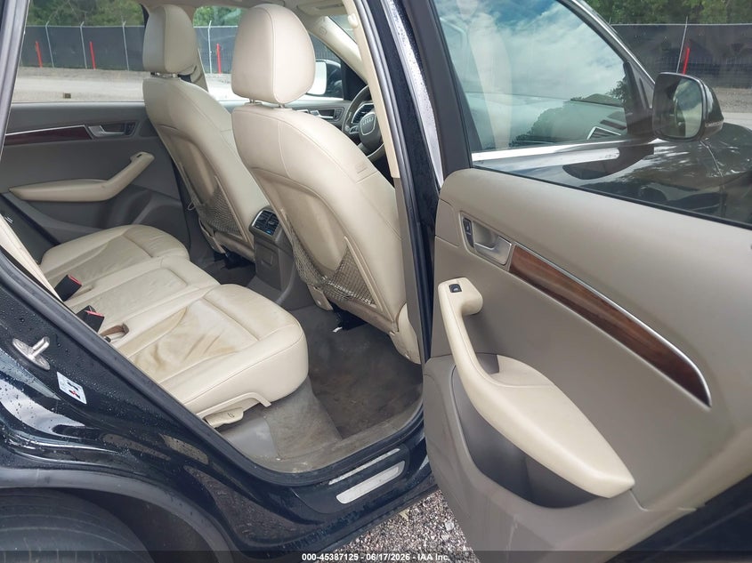2010 AUDI Q5 auction photo 8