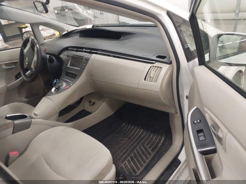 2012 TOYOTA PRIUS auction photo 5