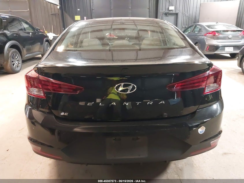 2020 HYUNDAI ELANTRA SE — Фото 21