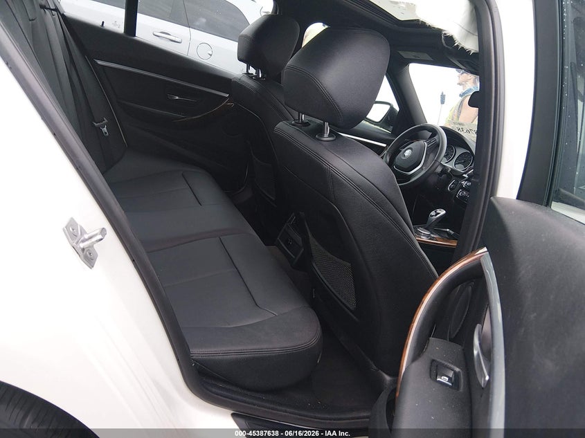 2016 BMW 3 SERIES auction photo 8