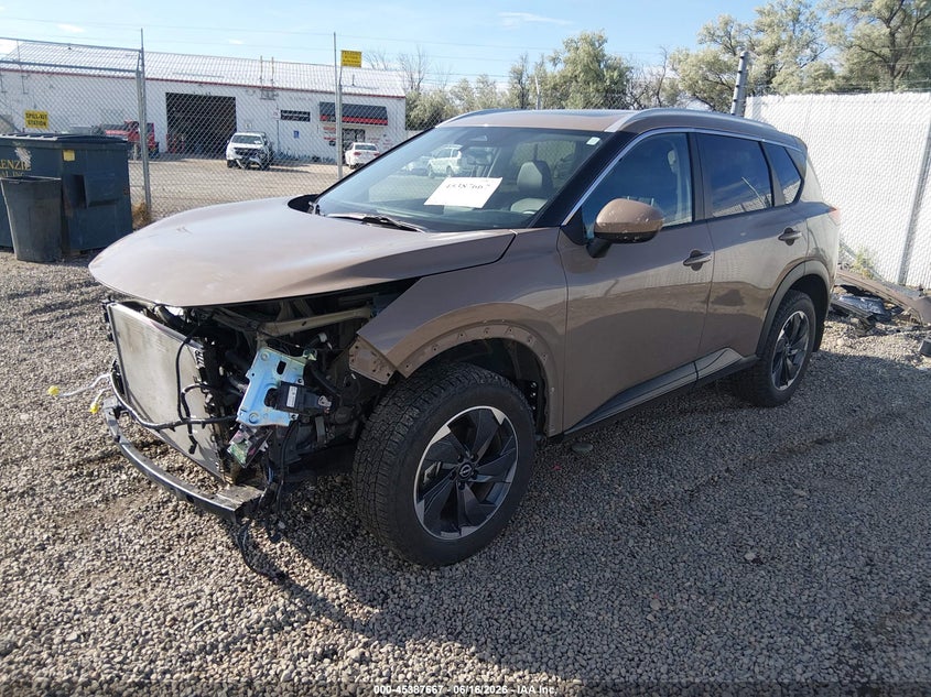 2024 NISSAN ROGUE auction photo 2