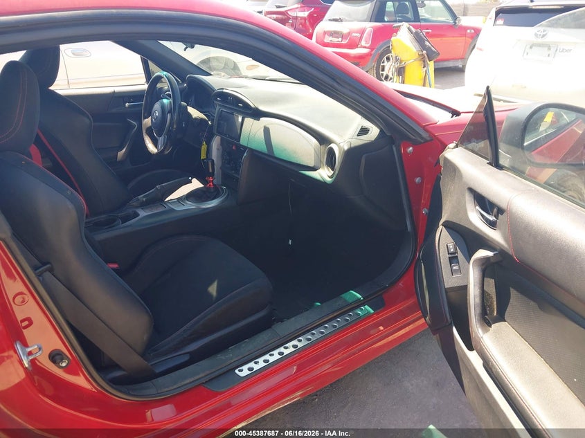 2015 SCION FR-S COUPE 2.0L H-4 DI, DOHC, VVT, 200HP