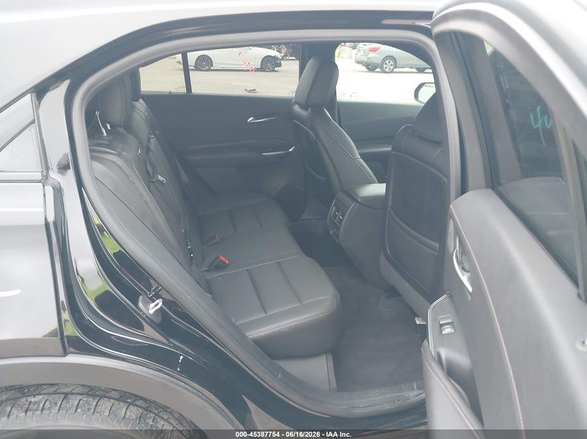 2019 CADILLAC XT4 auction photo 8