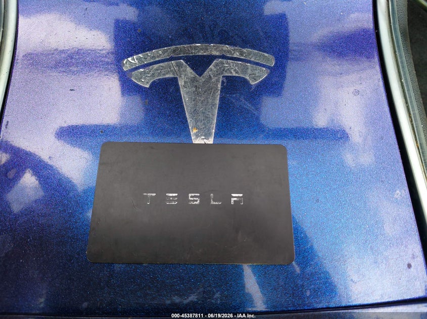 TESLA MODEL 3 - zdjęcie 11
