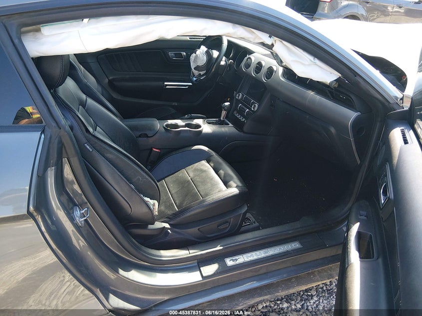 FORD MUSTANG - zdjęcie 5