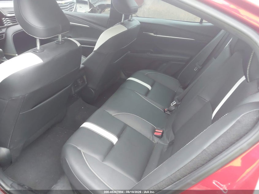 2025 TOYOTA CAMRY auction photo 8