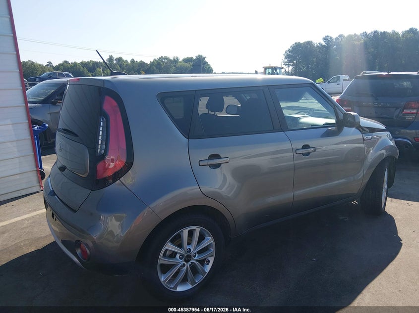 2018 KIA SOUL auction photo 4