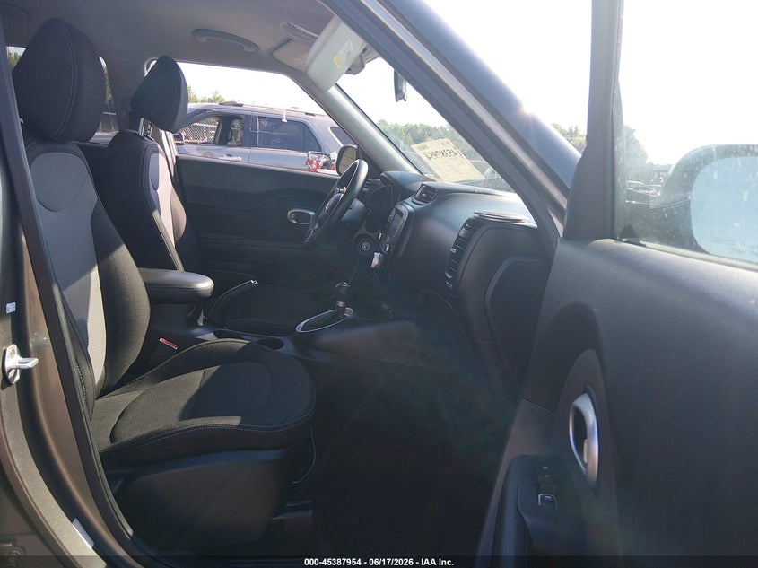 2018 KIA SOUL auction photo 5