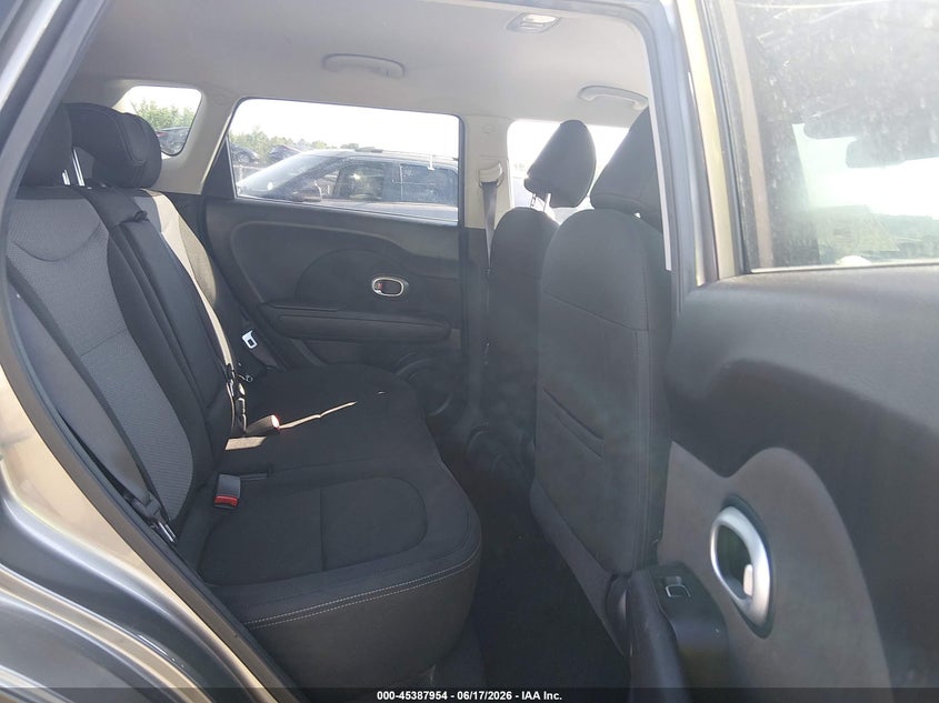 2018 KIA SOUL auction photo 8