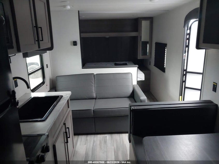 2024 KEYSTONE RV HIDEOUT auction photo 5