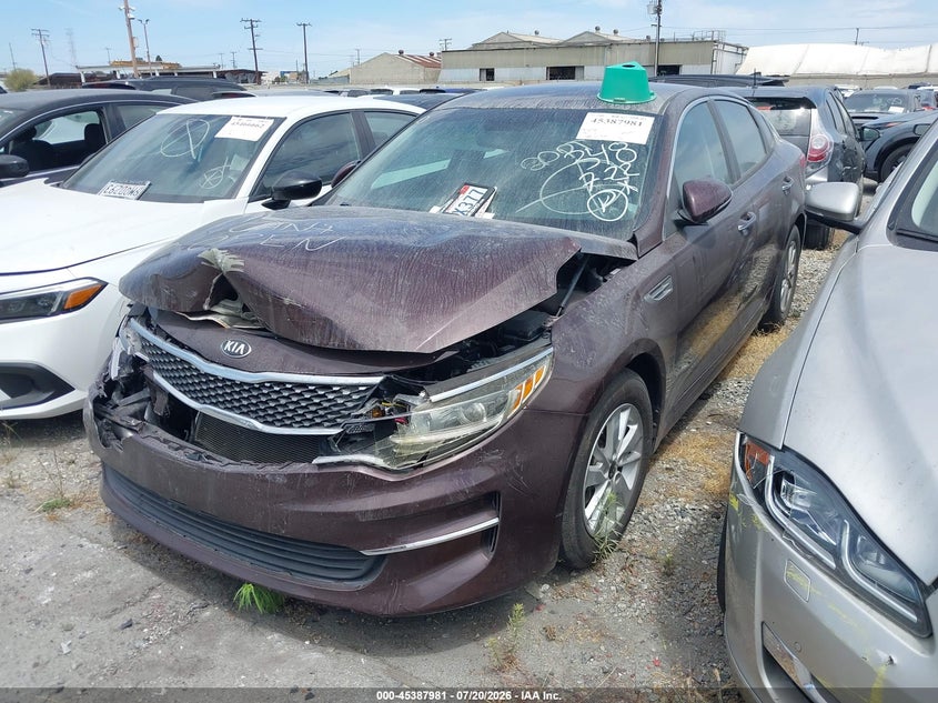 5XXGT4L30JG192524 2018 Kia Optima Lx photo 1