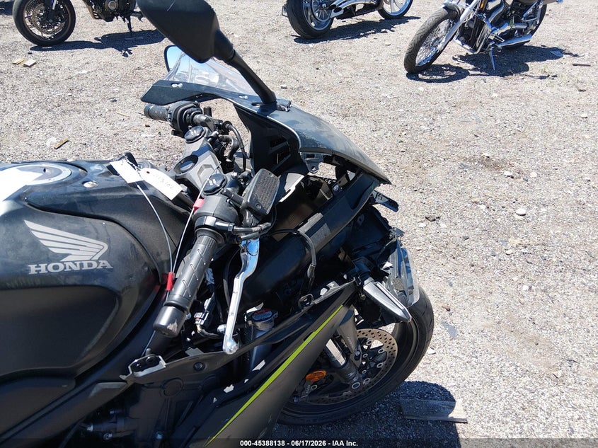 2026 Honda Cbr650 R VIN: MLHRH1556T5200976 Lot: 45388138
