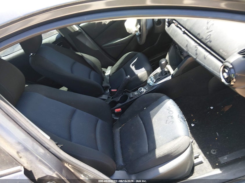 VIN 3MYDLBYVXKY520155 2019 TOYOTA YARIS LE