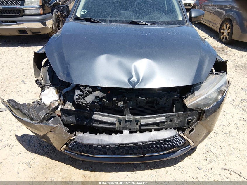 VIN 3MYDLBYVXKY520155 2019 TOYOTA YARIS LE