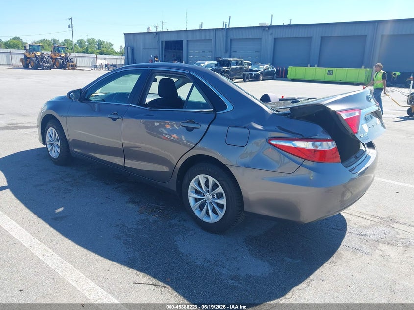 2015 TOYOTA CAMRY auction photo 3