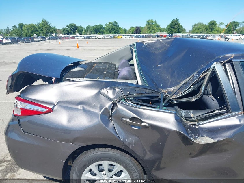 2015 TOYOTA CAMRY auction photo 6