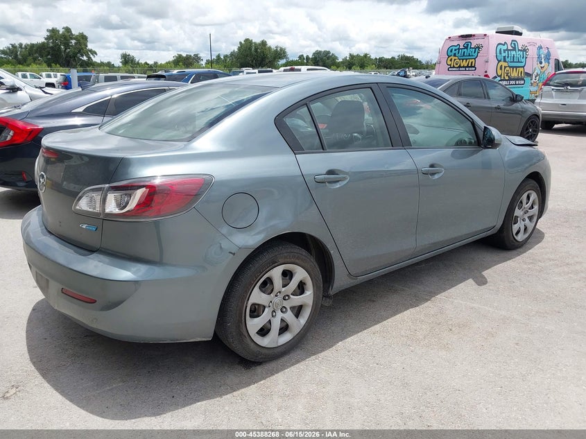 Vin: jm1bl1up2d1753204, lot: 45886263, mazda mazda3 i sport 20134