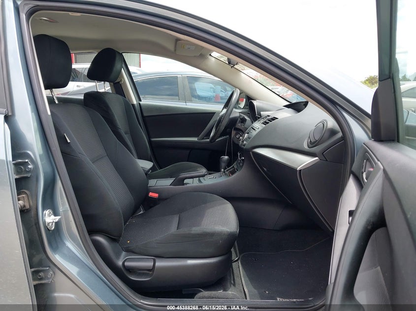 MAZDA MAZDA3 2013 VIN JM1BL1UP2D1753204
