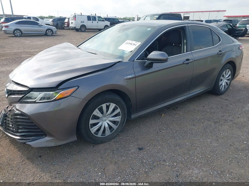 2019 TOYOTA CAMRY HYBRID auction photo 2