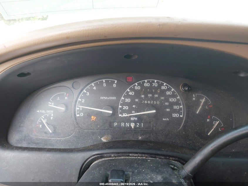 2000 Mercury Mountaineer VIN: 4M2ZU66P1YUJ30869 Lot: 45388443