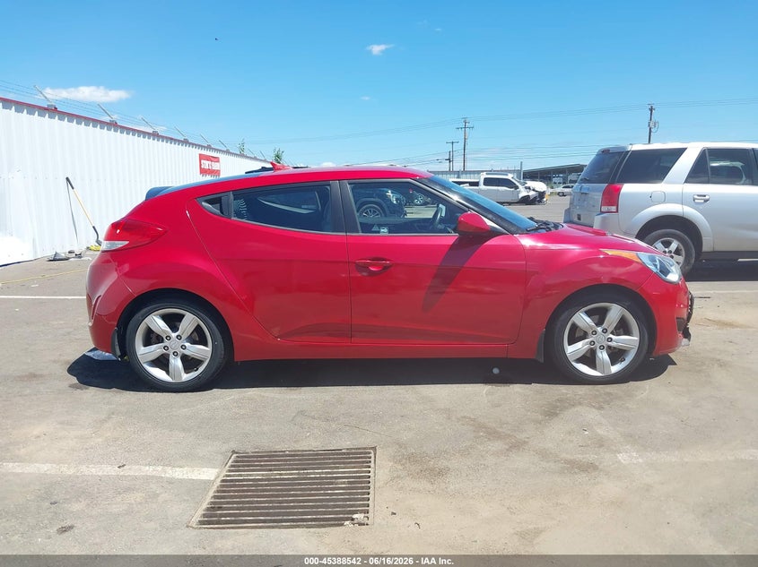 2013 Hyundai Veloster Base W/Gray VIN: KMHTC6AD6DU096574 Lot: 45388542