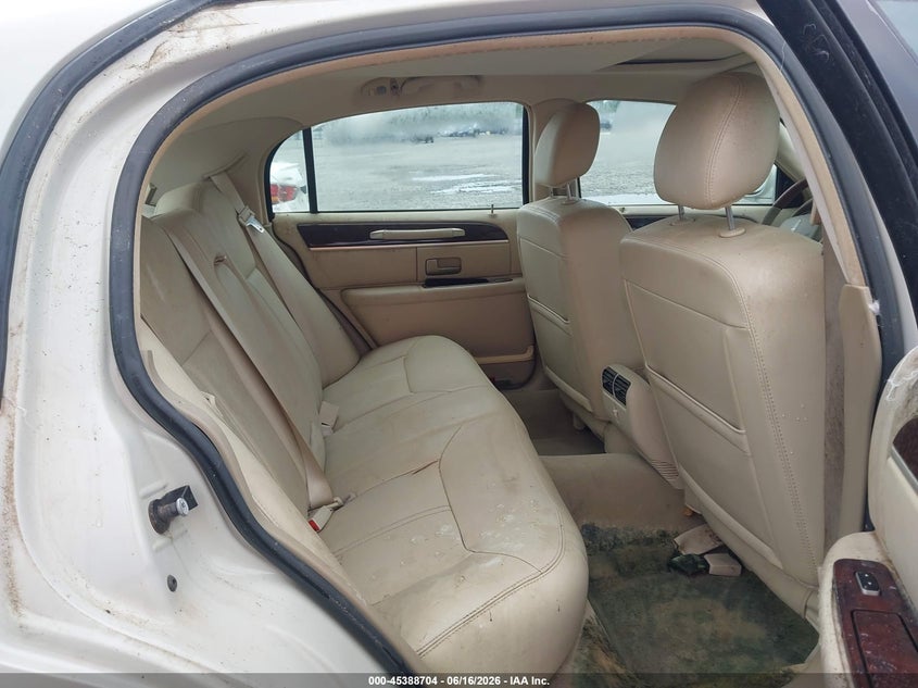 2007 Lincoln Town Car Signature Limited VIN: 1LNHM82V37Y620055 Lot: 45388704