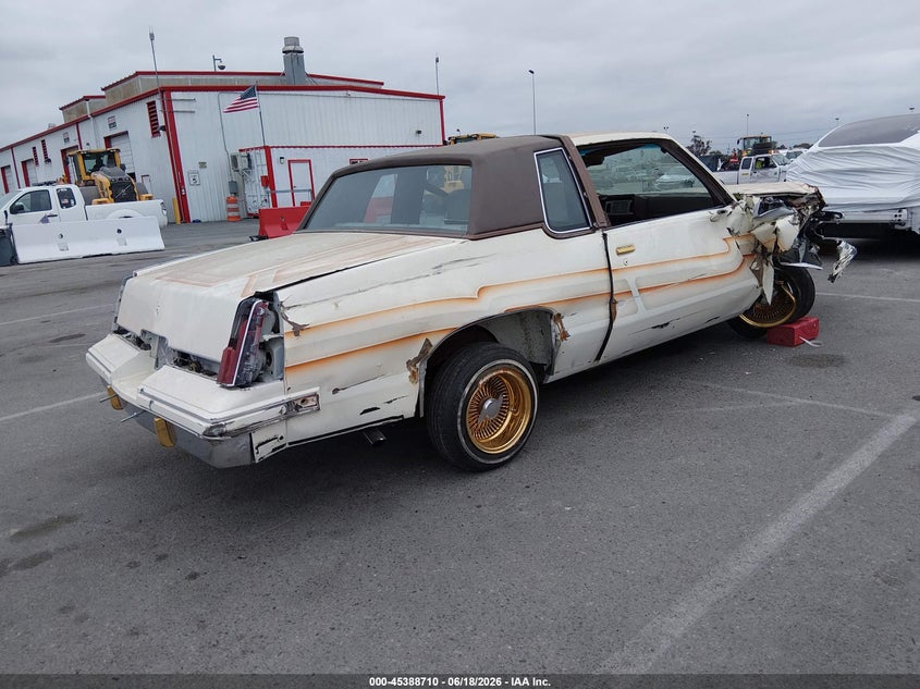 1984 OLDSMOBILE CUTLASS SUPREME auction photo 4