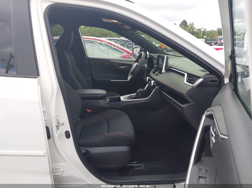 2025 TOYOTA RAV4 PLUG-IN HYBRID auction photo 5
