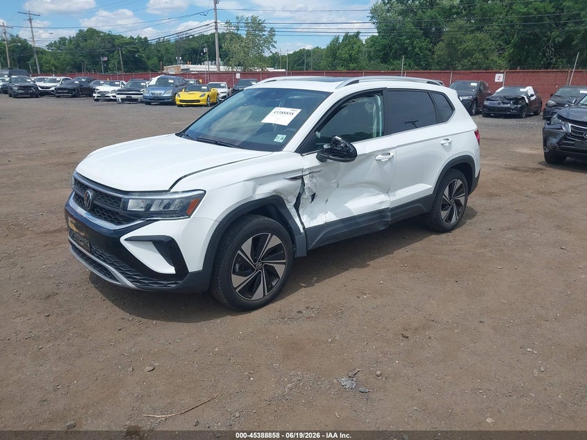 2024 VOLKSWAGEN TAOS auction photo 2