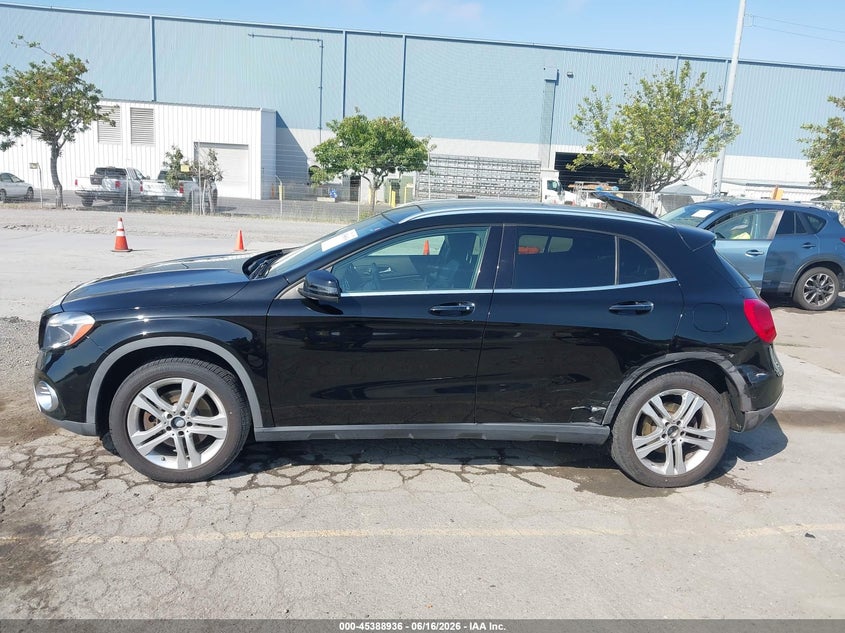2018 MERCEDES-BENZ GLA 250 4MATIC — Photo 14